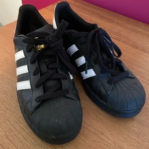 Adidas Superstars - Black Mens size 4.5